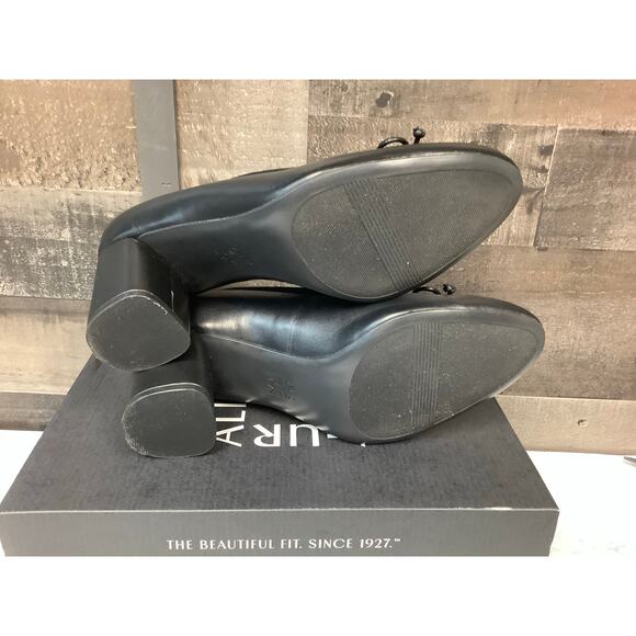 Naturalizer Women's 10W Black Leather Sienna Bow Pump Block Heels Slip On LB9-26 - Picture 7 of 8